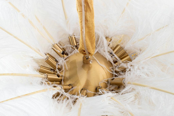 MOOSEE lampa wisząca TIFFANY 135 biała mosiądz / naturalne pióra