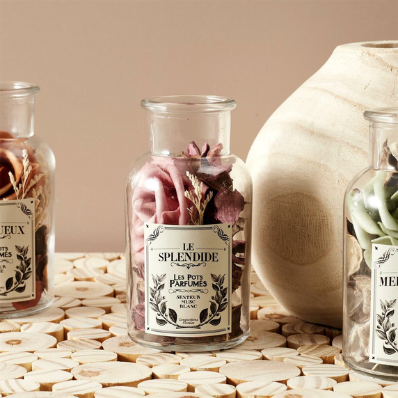 Szklany słój 16cm z pot pourri różowe