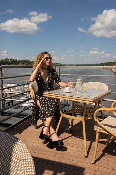 Krzesło ogrodowe CAFE BISTRO PARIS ARM beżowe rattan