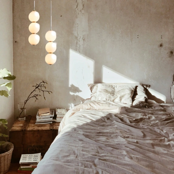 Lampa wisząca PERLA LED białe kule 12 cm