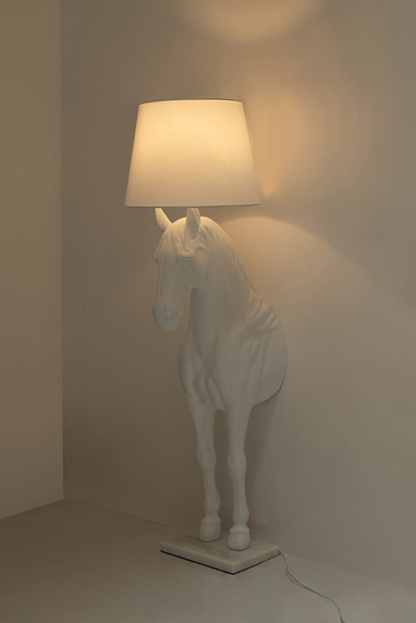 MOOSEE lampa podłogowa KOŃ HORSE STAND    M biała - włókno szklane