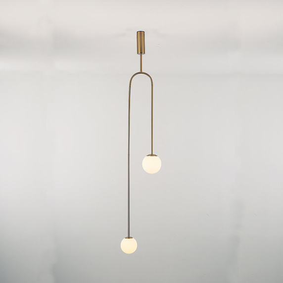 Lampa wisząca LOOP złota 123 cm z białymi kloszami - nowoczesna do salonu